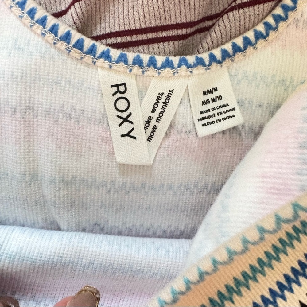 Roxy Multicolor Zigzag Crop Top - Picture 3 of 3